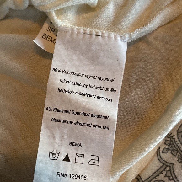 Pretty Venus crochet tank. In excellent condition with no marks - Picture 6 of 6